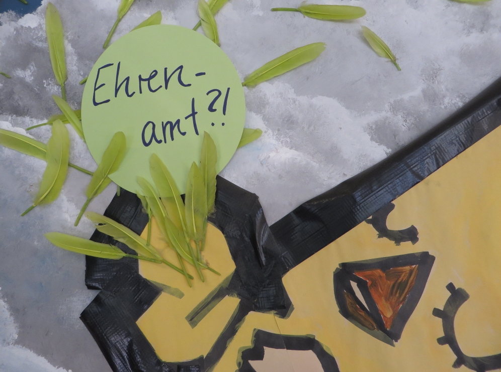 Ein Küken stellt die Frage nach dem Ehrenamt in den Raum. Foto: Claudia Hammermüller