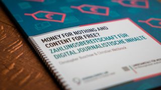 Die Kostenlos-Mentalität konstruktiv bekämpfen. Foto: unsplash / Mika Baumeister