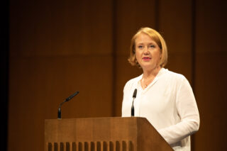 Lisa Paus bei ihrer ERöffnungsrede der Jugendpolitiktage 2023.